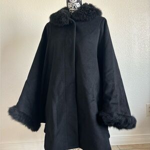 Sofiacashmere L/XL Woman’s cape